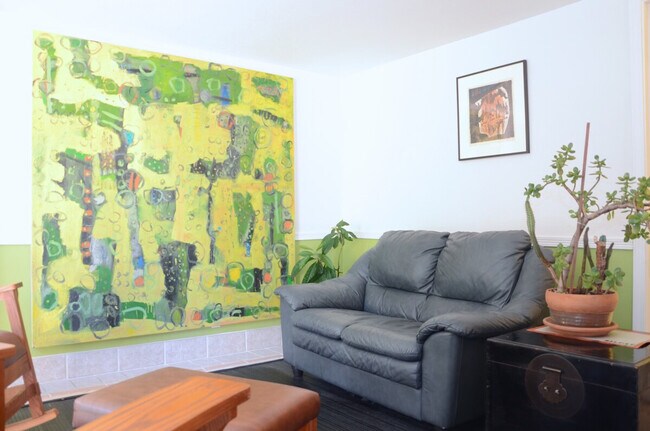 208 27th Ave E Seattle, WA 98112 photo 2