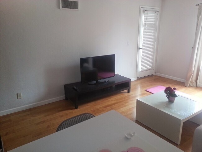 3550 Lebon Dr San Diego, CA 92122 photo 2