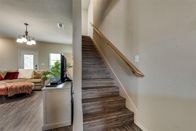 1014 Skyview Ct Midlothian, TX 76065 photo 5