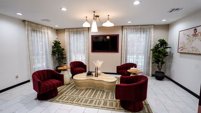 Avery Place photo 3