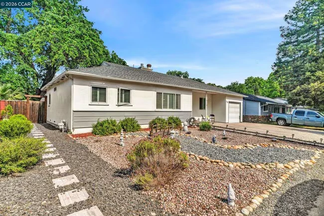 1331 Pear Dr Concord, CA 94518 photo 3