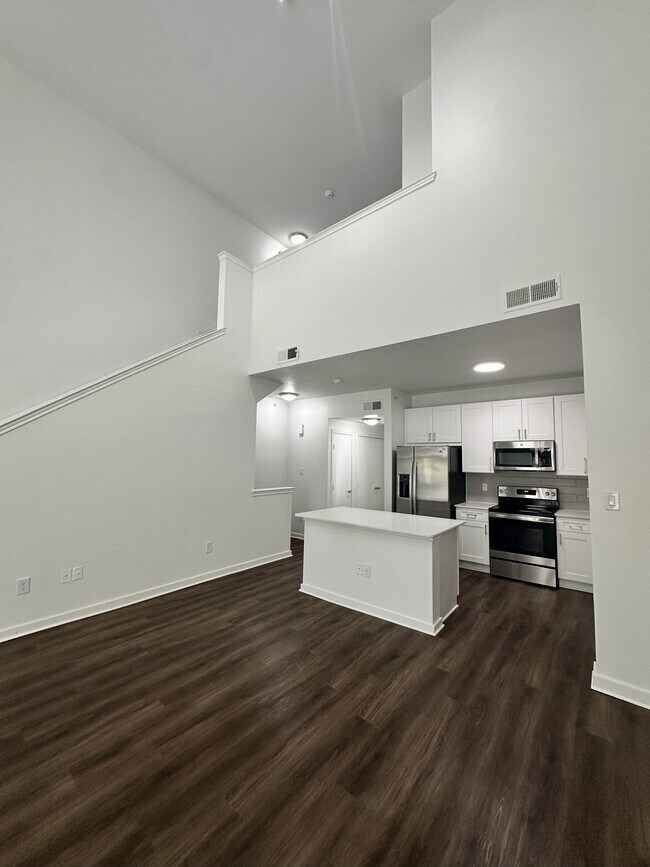 6740 Davidson St The Colony, TX 75056 photo 3