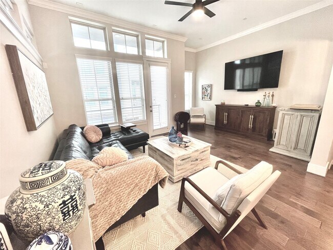 809 Leavenworth Avenue, Houston, TX 77008 photo 4