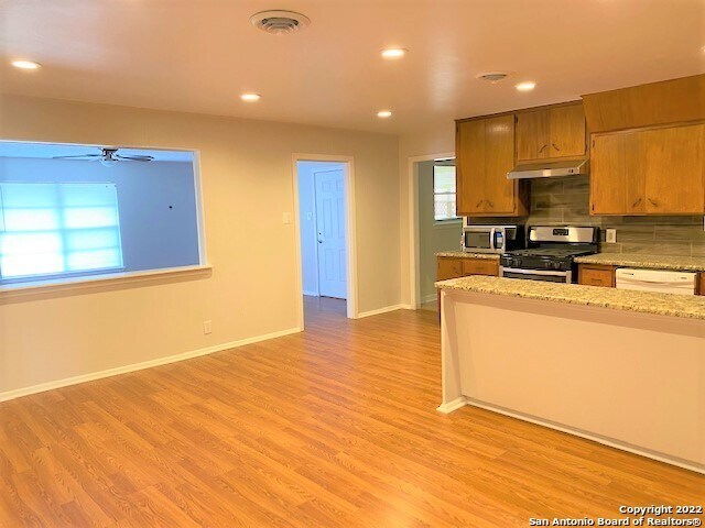 104 Ranchland Dr San Antonio, TX 78213 photo 4
