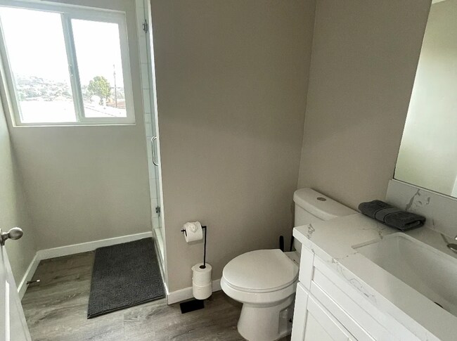 5354-5356 E Falls View Dr San Diego, CA 92115 photo 4