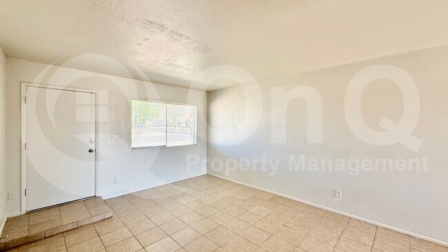 12602 N 21st Ave Phoenix, AZ 85029 photo 3
