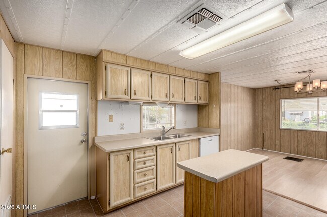 8421 East Main Street
