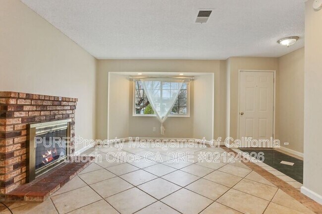 3625 Dewitt Ct photo 5
