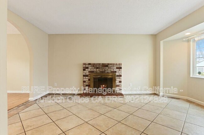 3625 Dewitt Ct photo 3
