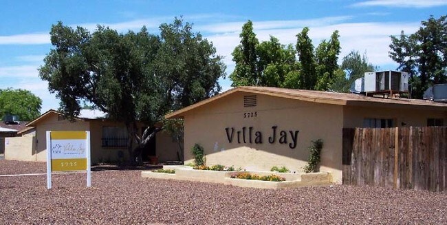 Villa Jay Apartments photo 2