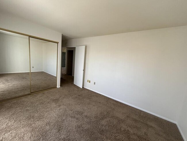 4576 Hawley Blvd San Diego, CA 92116 photo 5