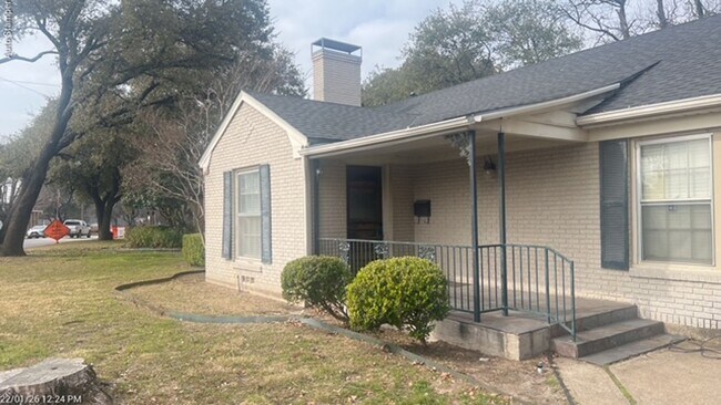 3200 South Hills Avenue, Fort Worth, TX 76109 photo 2