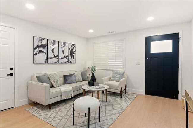 1344 Jackson St Santa Clara, CA 95050 photo 3