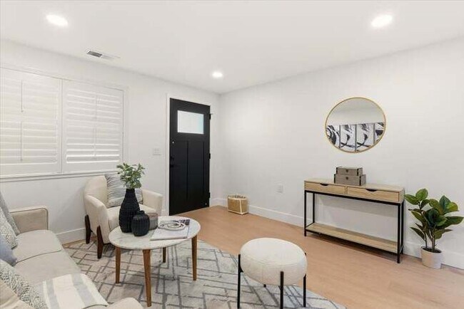 1344 Jackson St Santa Clara, CA 95050 photo 2
