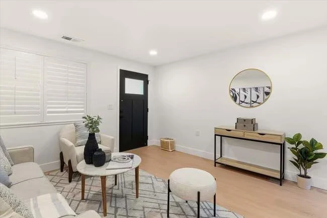 1344 Jackson St Santa Clara, CA 95050 photo 2