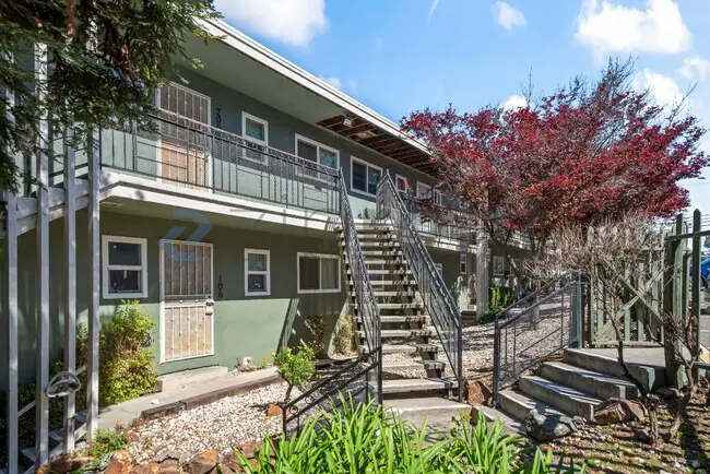 Unit 209 photo 2