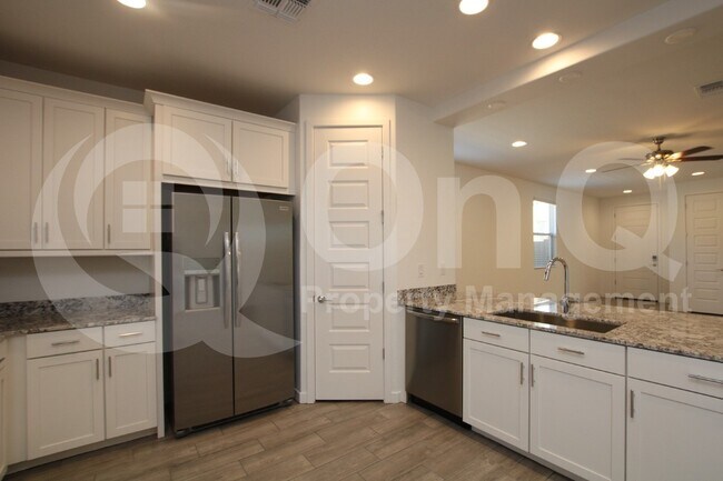 2630 West Hidalgo Avenue, Phoenix, AZ 85041 photo 3