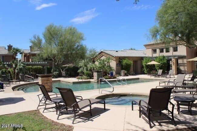 10613 S Desert Foothills Pkwy Phoenix, AZ 85048 photo 4