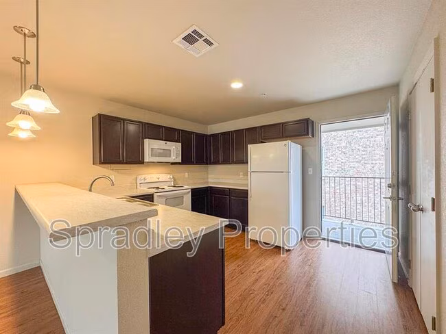 255 E 5th Ave Belton, TX 76513 photo 5