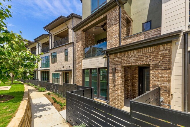 4703 Unity Cir Austin, TX 78731 photo 4