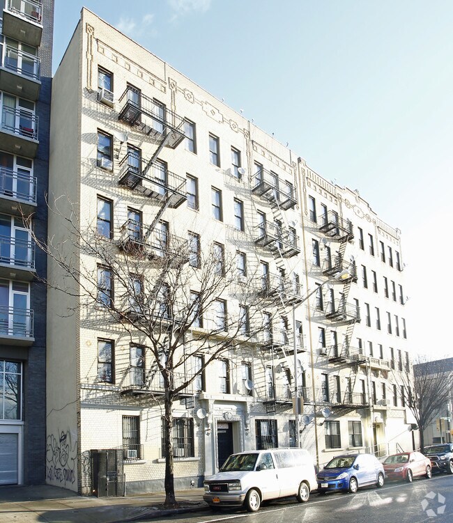Plaza Court photo 5