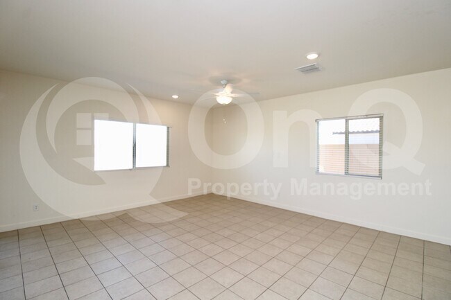 744 East Diamond Drive, Casa Grande, AZ 85122 photo 3