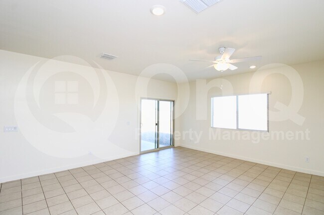 744 East Diamond Drive, Casa Grande, AZ 85122 photo 4