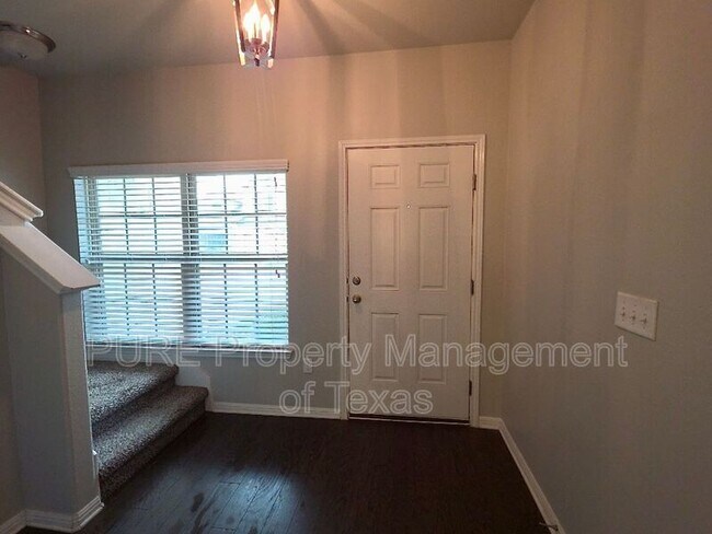 1608 Catalan Rd Austin, TX 78748 photo 2