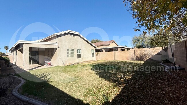 1355 E Cottonwood Rd San Tan Valley, AZ 85140 photo 5