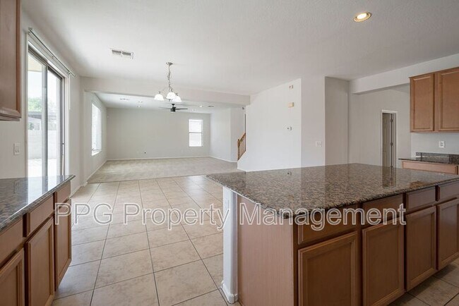 15743 W Sierra St photo 5