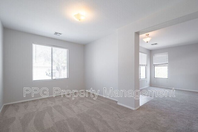 15743 W Sierra St photo 2