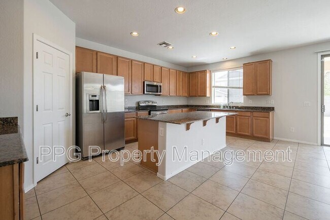 15743 W Sierra St photo 4
