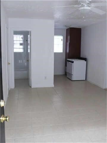 2408 Southmore Blvd Houston, TX 77004 photo 2