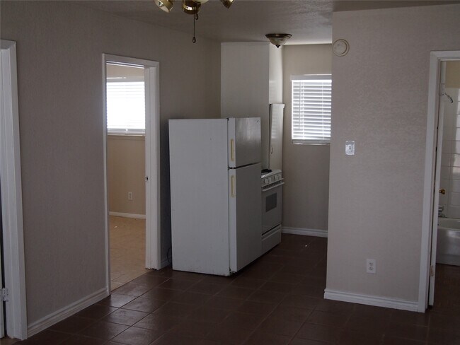 2408 Southmore Blvd Houston, TX 77004 photo 4