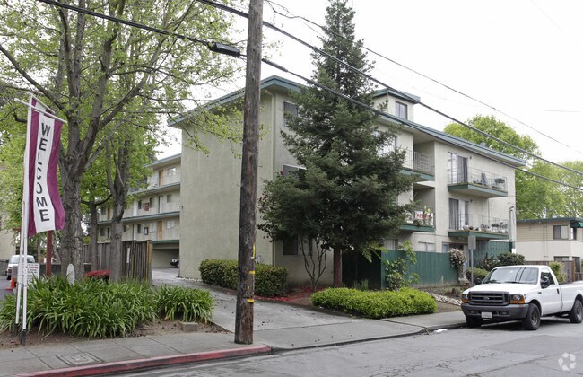 The East Hills photo 4