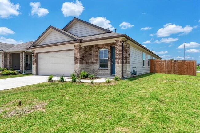 105 Calgary Ln San Marcos, TX 78666 photo 2