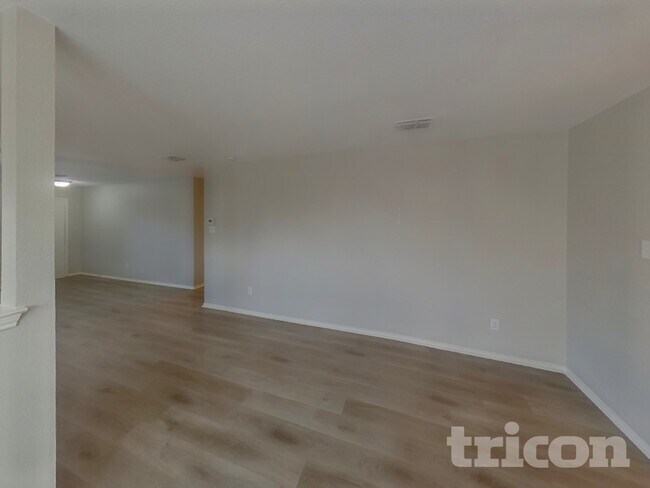 1317 Gayle Street, Burleson, TX 76028 photo 4