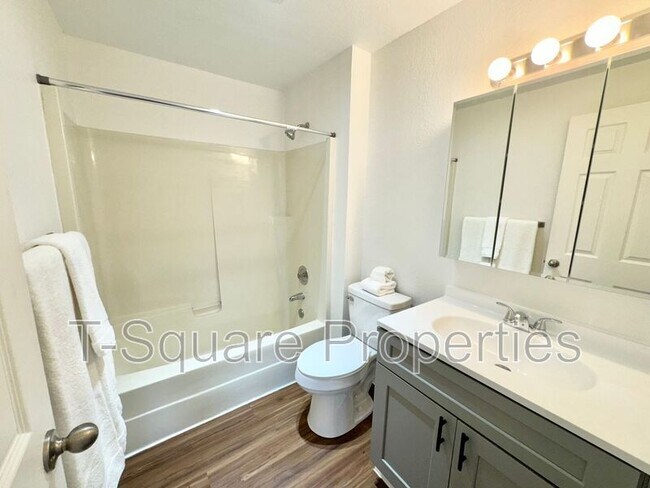 Unique Properties 1 photo 4