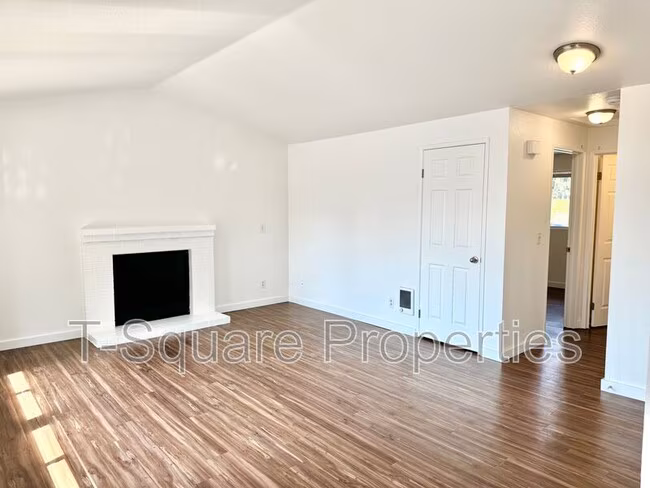Unique Properties 1 photo 3