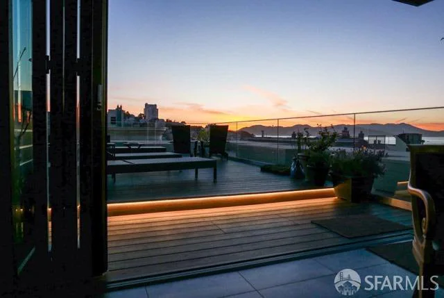 1864 Stockton St San Francisco, CA 94133 photo 4