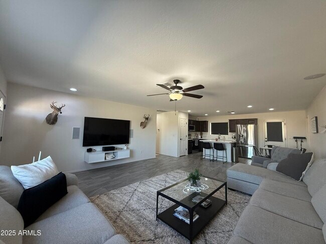 726 South Johnson Road, Buckeye, AZ 85326 photo 5