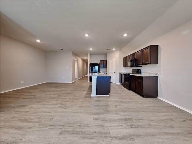 125 Moonrise Dr San Marcos, TX 78666 photo 2