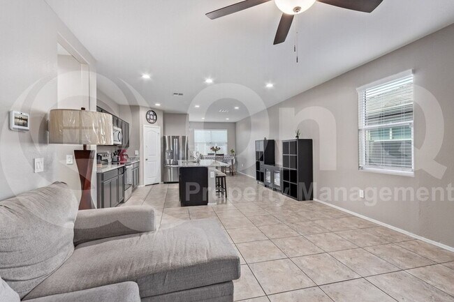 36606 W Santa Monica Ave Maricopa, AZ 85138 photo 5