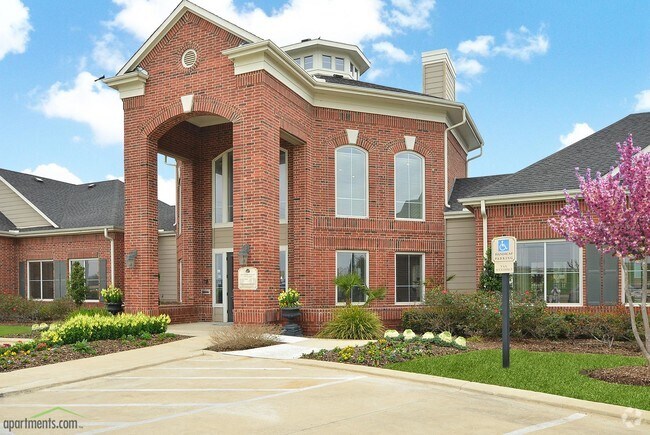 Piedmont Apartments photo 2