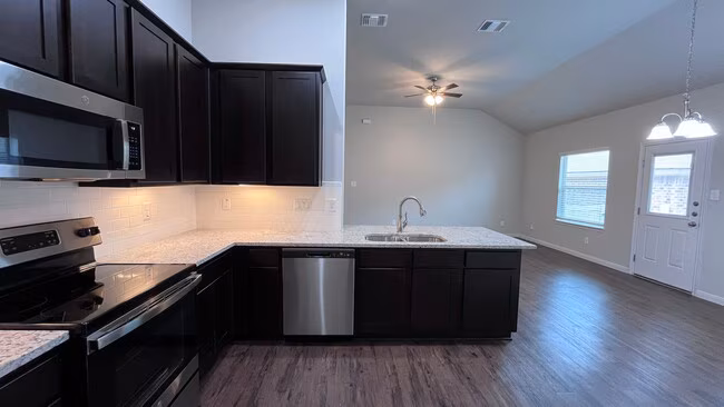 10015 Westover Bluff San Antonio, TX 78251 photo 5