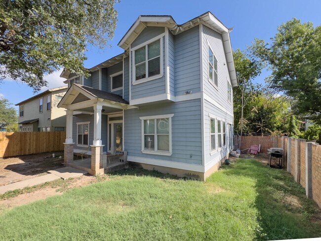 5101 Martin Ave photo 2