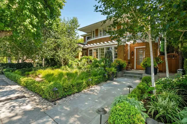 Beautifully Appointed 7-bedroom Home With Lush Garden Setting In Palo Alto photo 3