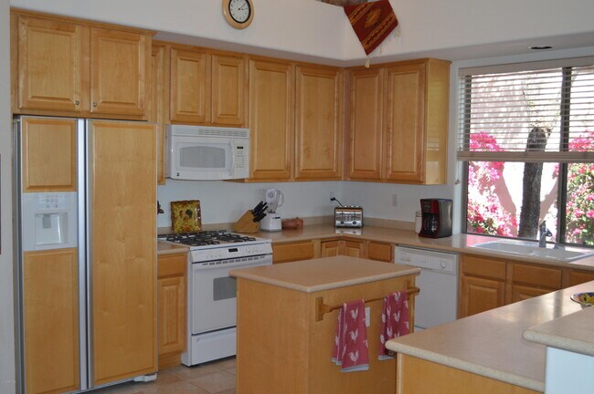 9255 E Broken Arrow Dr Scottsdale, AZ 85262 photo 2