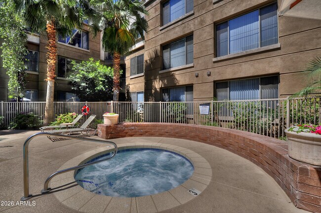 1701 E Colter St Phoenix, AZ 85016 photo 4