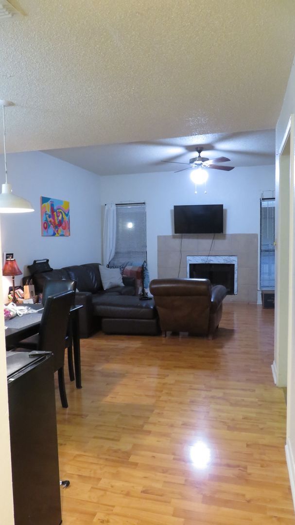 1910 Robbins Pl Austin, TX 78705 photo 5
